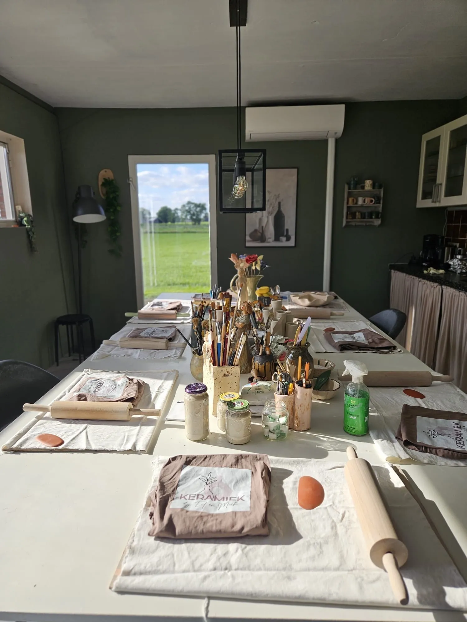 Aan de werktafel